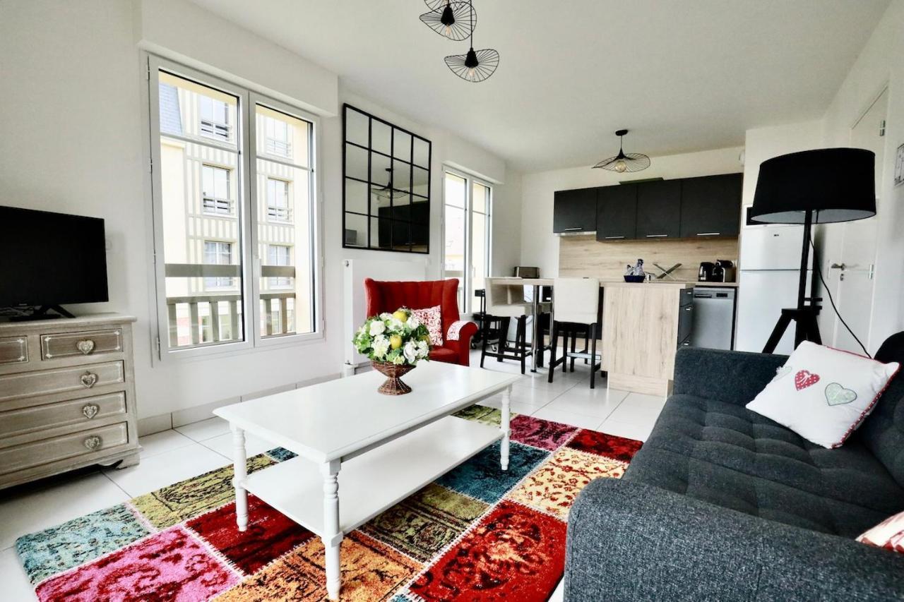 Appartement Des Arts ドーヴィル エクステリア 写真